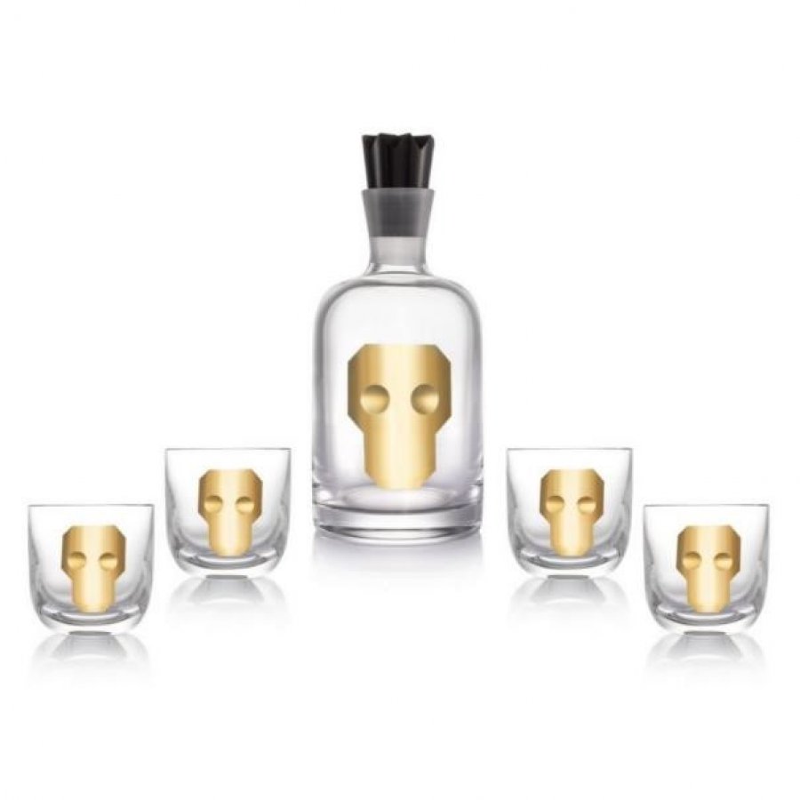 luxusní karafa a sklenice na whisky