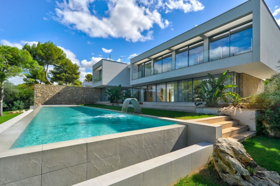 luxusní vila u moře na prodej