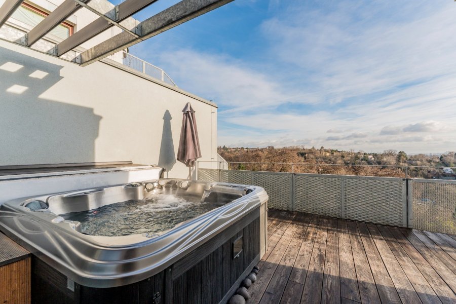 luxusně zařízený byt 4+kk 