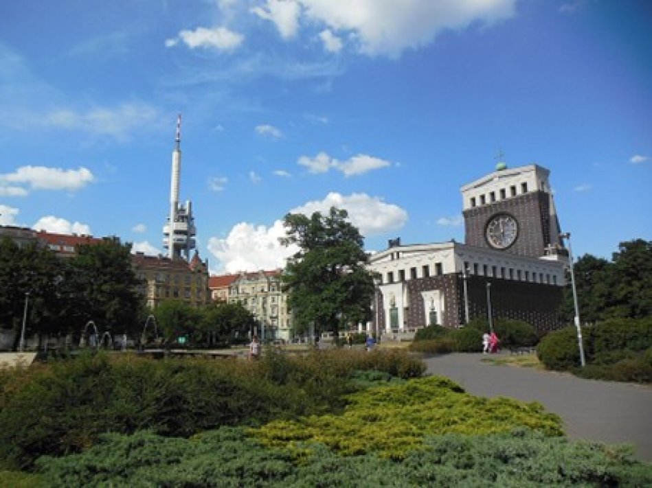 Náměstí Jiřího z Poděbrad, Praha 3