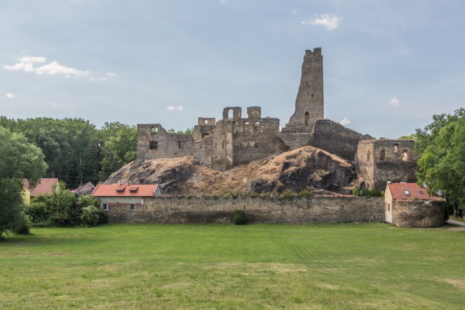 Interesting investment places in the Czech Republic | Okoř and surrounding area