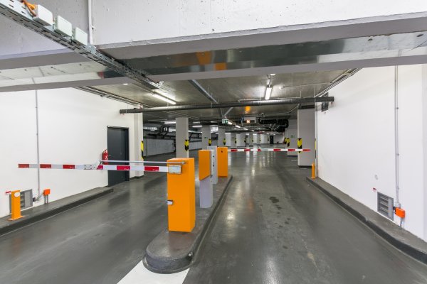 garáže Pankrác Praha 4