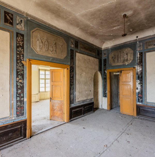 dvoukřídlé dveře