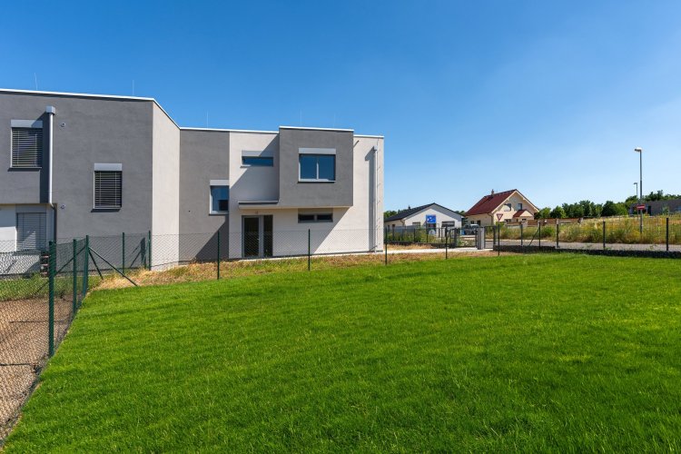 Prodej rodinného domu, 4+kk, 174 m2, s terasou, na poz. 412 m², Chýně, Praha-západ