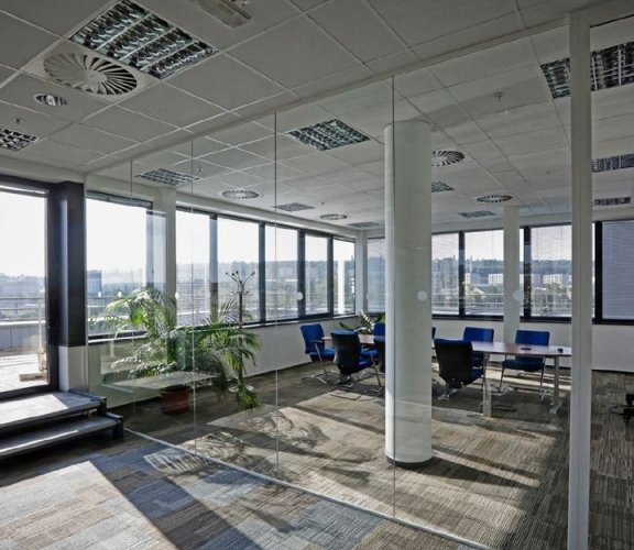 Pronájem kanceláře s terasou, 708 m², Balabenka Office Building, Praha 9