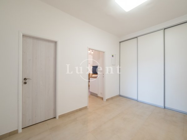 vestavěné úložné prostory