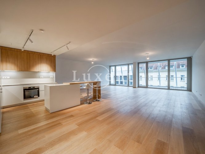 Pronájem bytu 4+kk/T, 178 m², Praha 5 – Smíchov