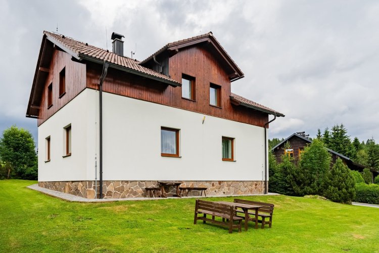 Sale of low-energy property suitable for commercial use – 203 m², land 706 m² – Kvilda, NP Šumava