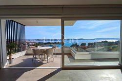 pohled z obývacího pokoje 