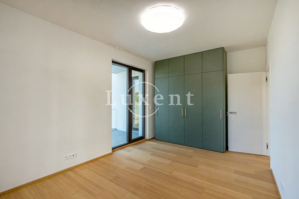 vestavěné skříně