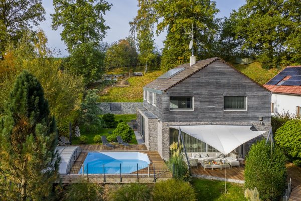 čelní pohled na dům