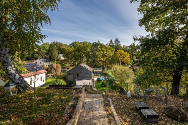 horní venkovská zahrada