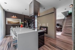 ostrůvek s posezením