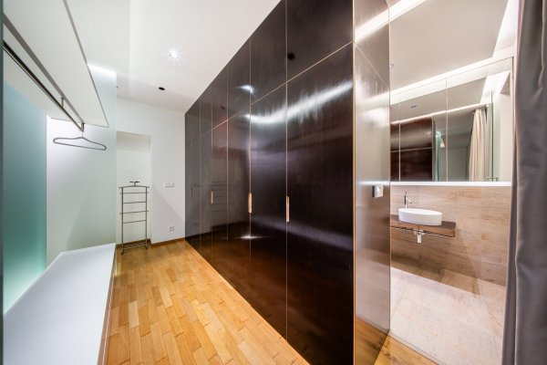 vestavěné skříně