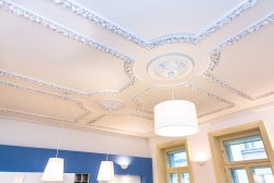 zdobeny strop
