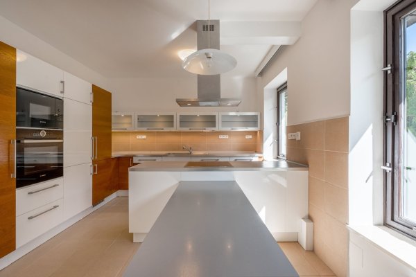 vystavené skříně 