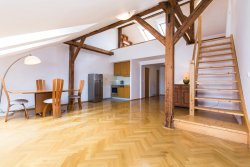 obyvaci cast a schody