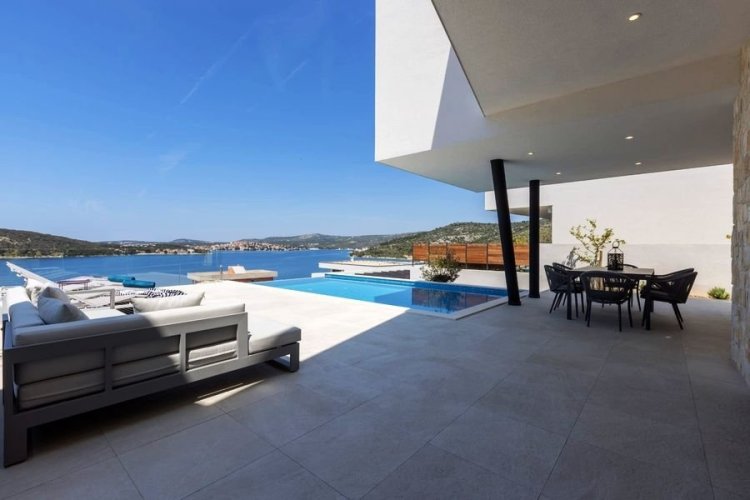 Prodej exkluzivní vily s výhledem na moře, 270 m², Rogoznica, Chorvatsko