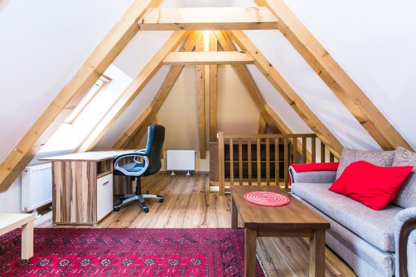 pracovni stul a gauc